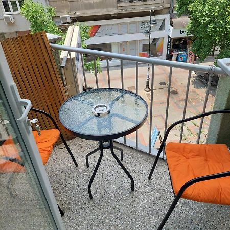 City Lux Square Apartments Skopje Buitenkant foto