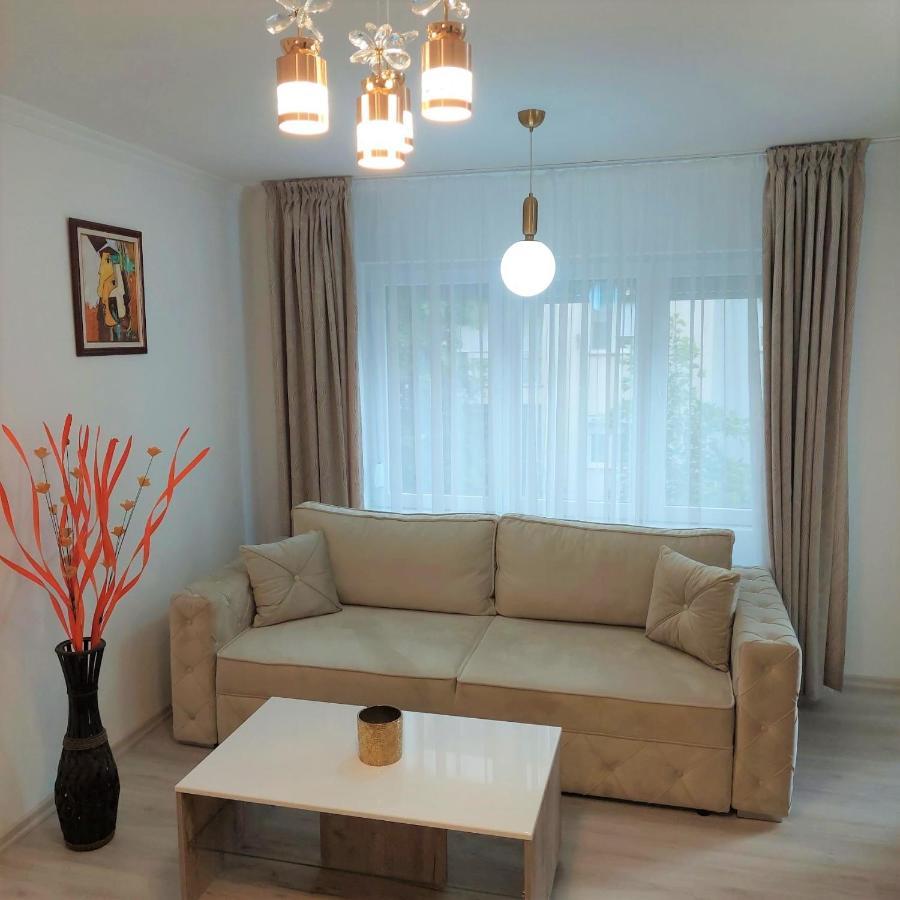 City Lux Square Apartments Skopje Buitenkant foto